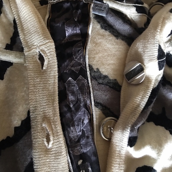 LAMB wool button up hooded sweater - Picture 2 of 4