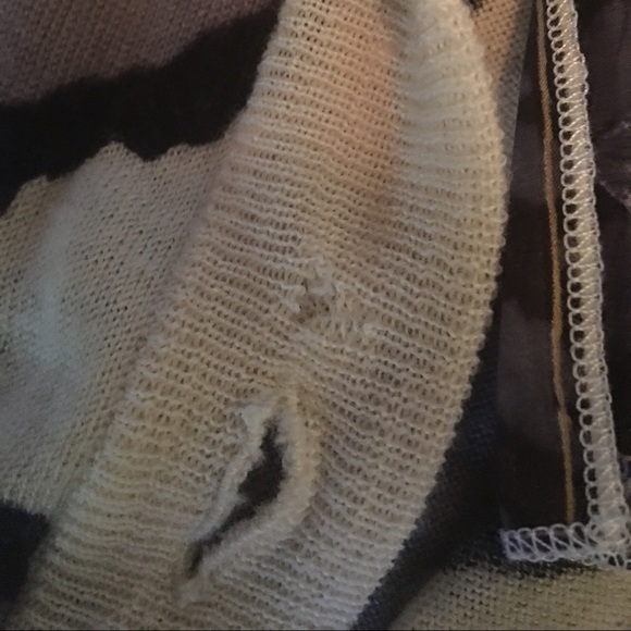 LAMB wool button up hooded sweater - Picture 4 of 4