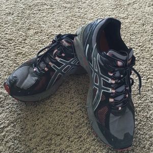 Men's worn Tennis Shoes