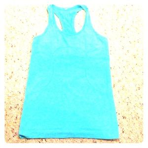 Lululemon workout top