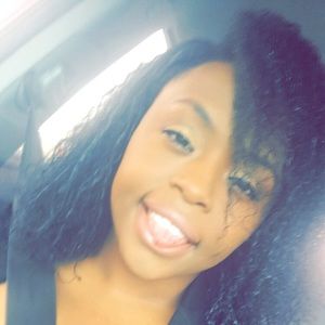 Meet your Posher, Darinique