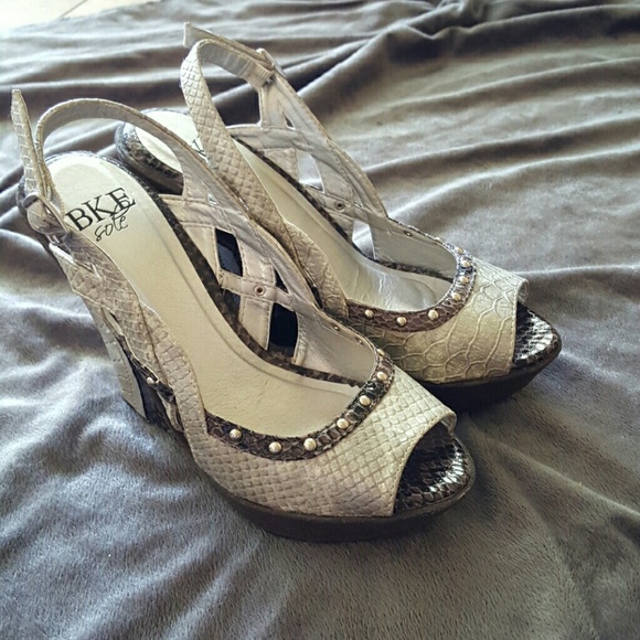 BKE shoes