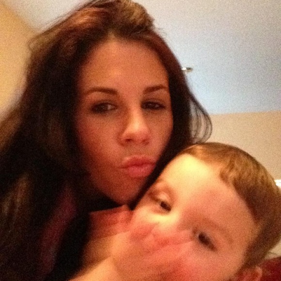 Meet your Posher, Jocelyn - Picture 3 of 3