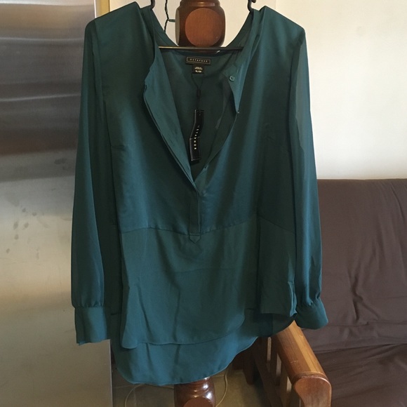 Long sleeve dark real blouse