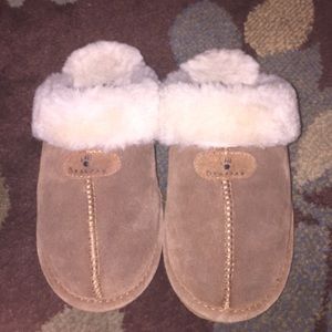Bear paw slippers