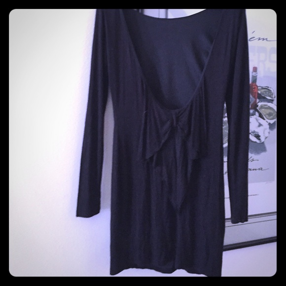 Super SEXY top or dress . Bow w open back . HOT♨️