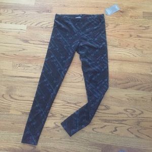 Threads 4 Thoughts Leggings