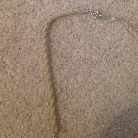 NeckLace - Picture 3 of 4