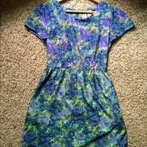 Size 2 floral print summer dress🌺🌸