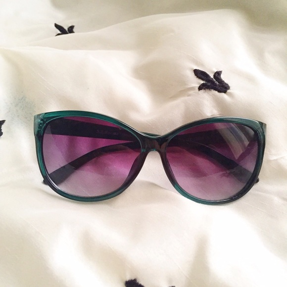 Teal cat eye sunglasses