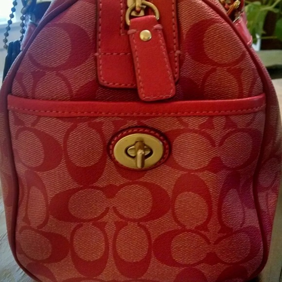 Pink purse - Picture 4 of 4