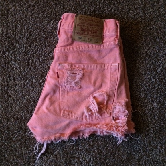Brandy Melville Buttonfly Levi's Shorts