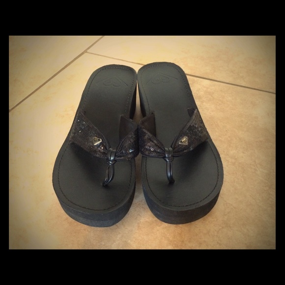 Platform foam and leather sandals with sequins