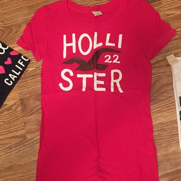 Hollister Graphic T-Shirt