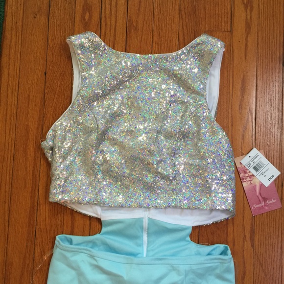 Crop-Top Formal Dress - Picture 2 of 4