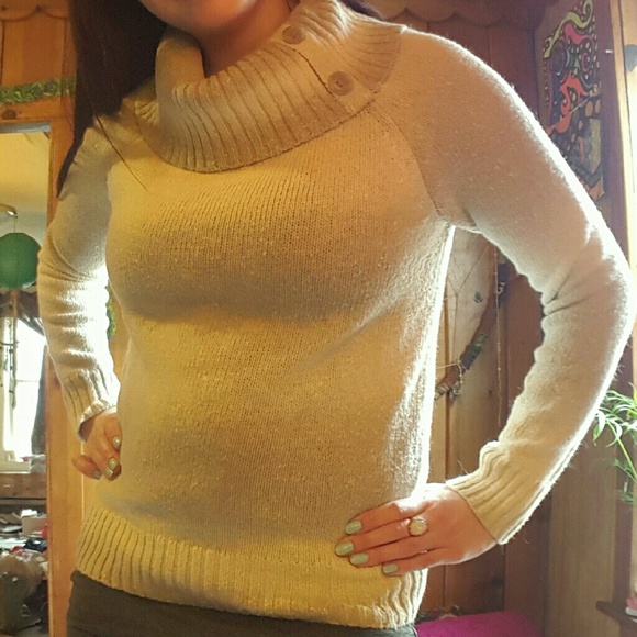 Buttoned cowl neck 2 tone gray sweater new