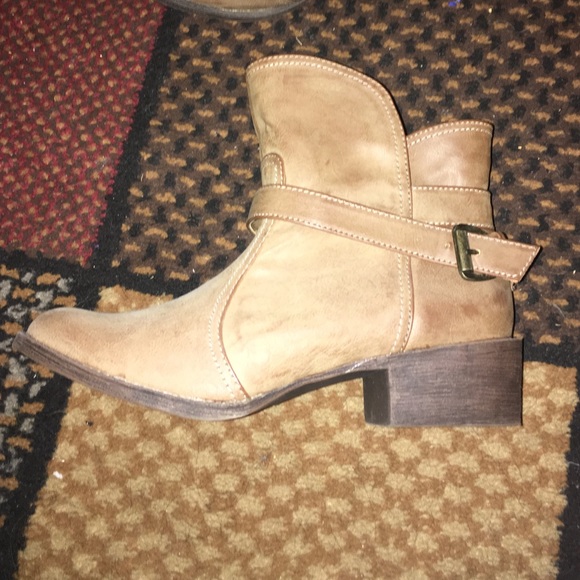 boots!! - Picture 2 of 4