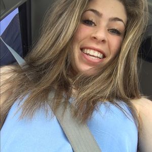 Meet your Posher, Halie