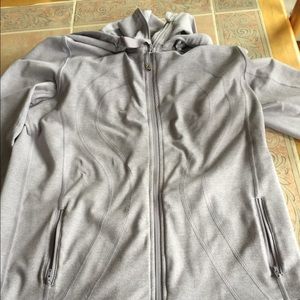 Lululemon hooded stride zip up!