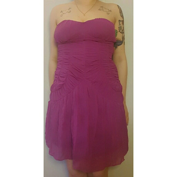 BEAUTIFUL PURPLE STRAPLESS DRESS - Picture 1 of 4