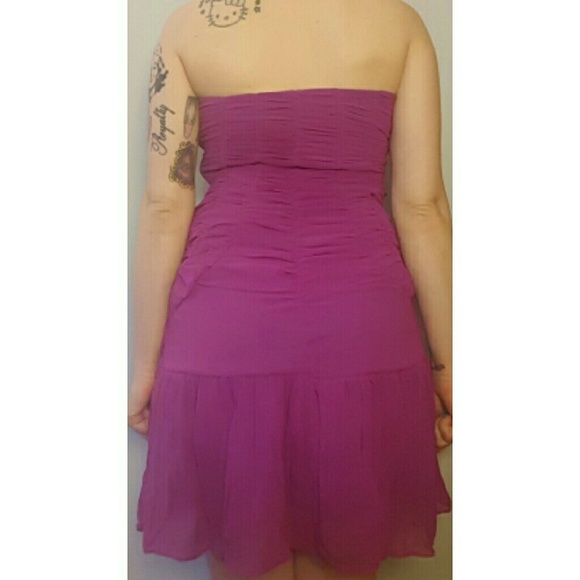BEAUTIFUL PURPLE STRAPLESS DRESS - Picture 2 of 4