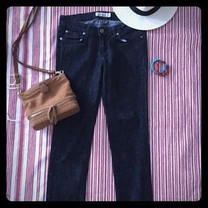 Dark stretch skinny jeans