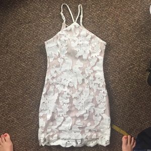 White bodycon dress