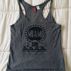 Graphic tank