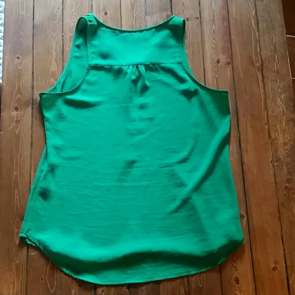 Green, sleeveless banana republic blouse. - Picture 2 of 3