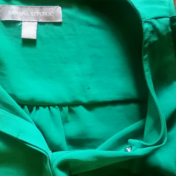 Green, sleeveless banana republic blouse. - Picture 3 of 3
