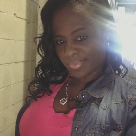 Meet your Posher, Felisha