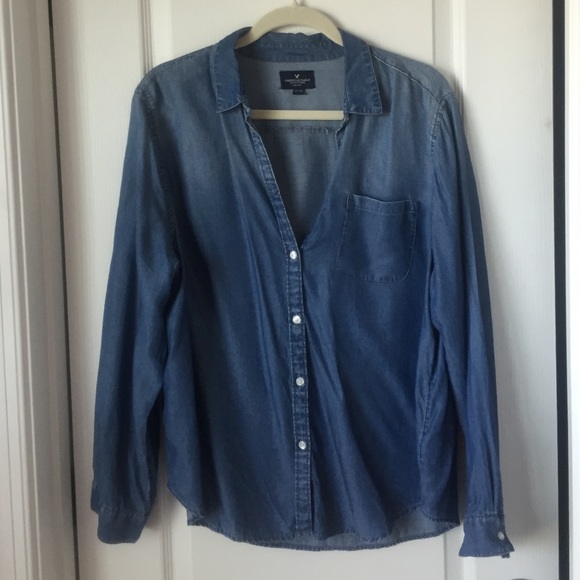 American Eagle Chambray Blue Button Down