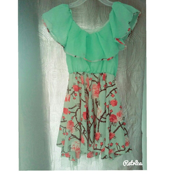 Cute juniors dress!