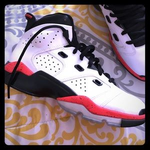 Air Jordan Size 5 1/2 in Kids.