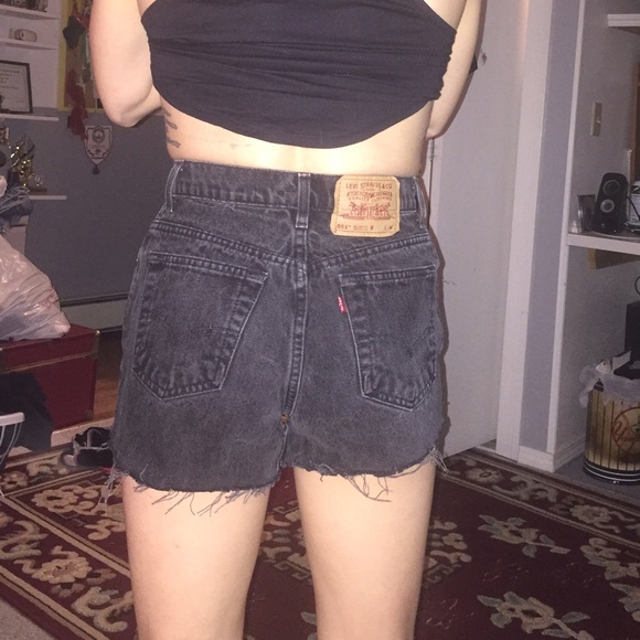 ❌SOLD❌High waisted Levi's shorts - Picture 4 of 4