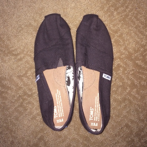 Toms