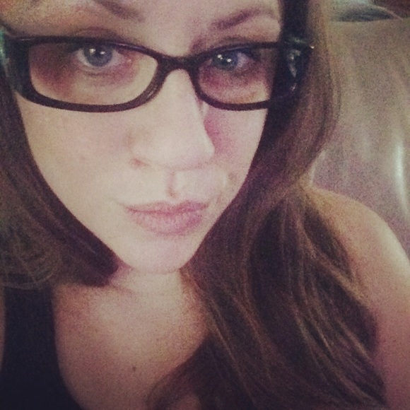 Meet your Posher, Kristy - Picture 1 of 1