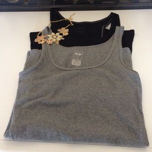 🎉🎉🎉two tank tops🎉🎉🎉