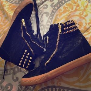 Betsy Johnson Sneakers size 8 in women's.