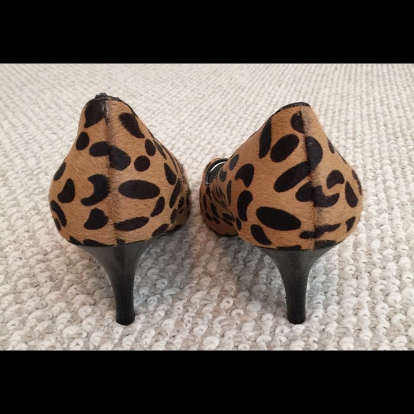 Pumps - Picture 2 of 4