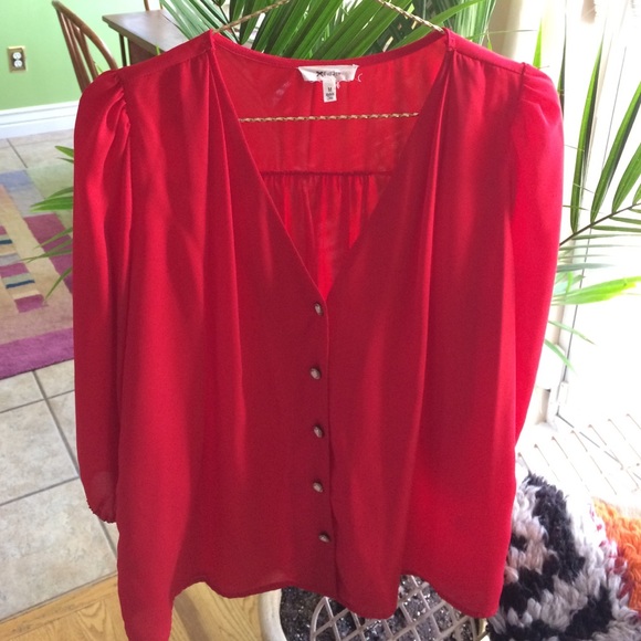 Red chiffon blouse 🌹