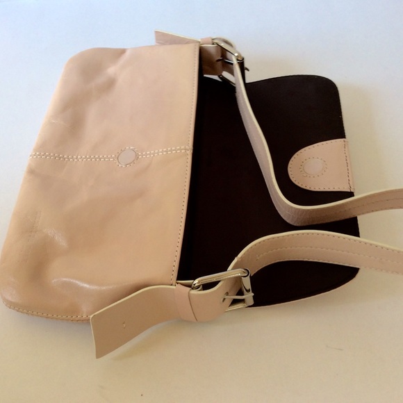 NWOT - KENNETH COLE Purse - Picture 3 of 4