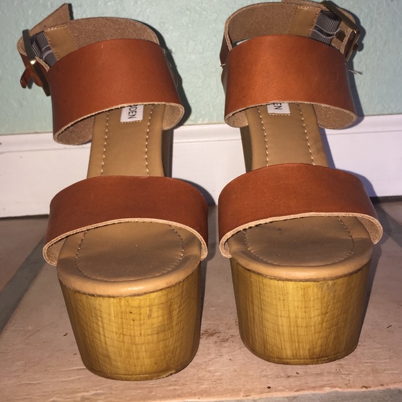 Steve Madden wooden wedges