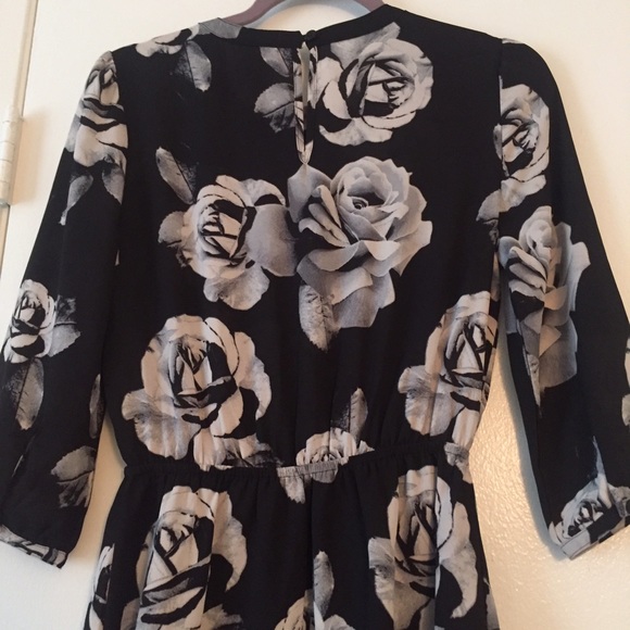 Spring-y Floral Dress - Picture 2 of 5