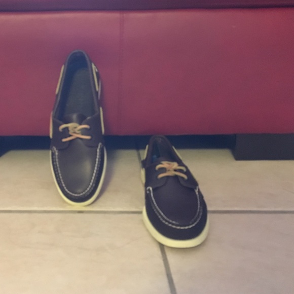 sperrys sneakers