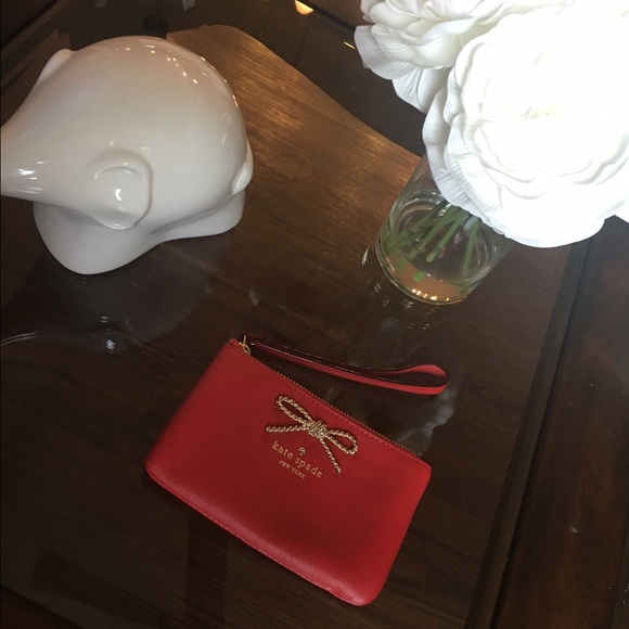 red kate spade wristlet