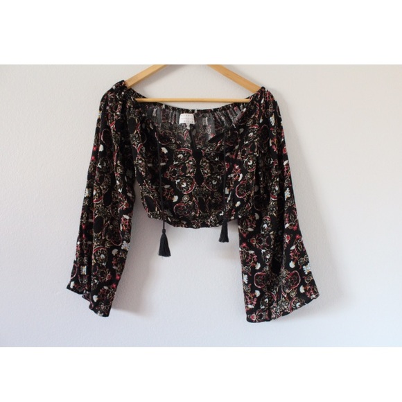 Kendall & Kylie Tops - NWOT Kendall and Kylie Top