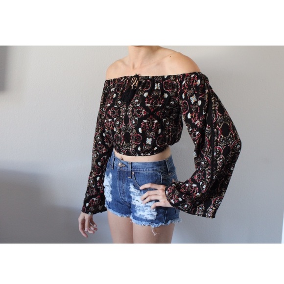 NWOT Kendall and Kylie Top - Picture 3 of 3