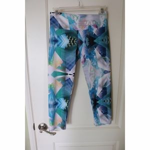 Onzie Capri Leggings S/M