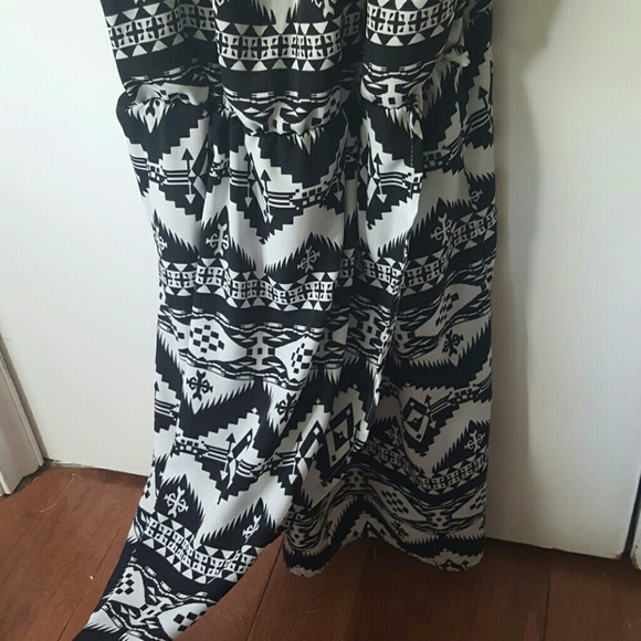 Dress - Picture 3 of 4